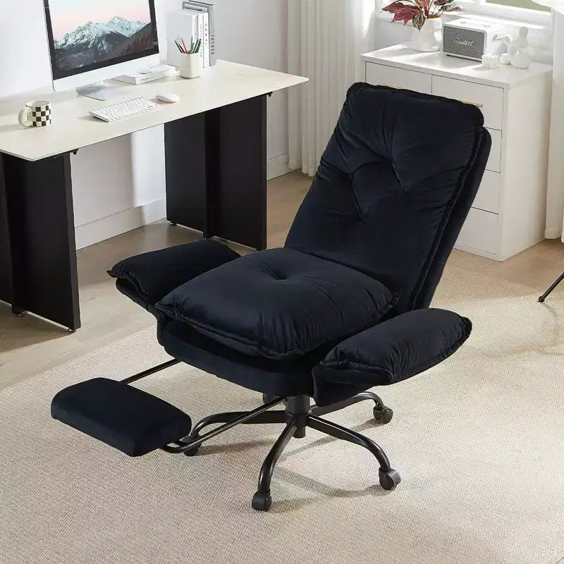 Chaise de bureau avec repose-pieds et accoudoirs relevables, chaise ergonomique à dossier haut croisé avec poches latérales, chaise en cuir à pieds croisés avec roulettes