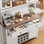 Meuble de bar à vin, Armoire de rangement de cuisine de style campagnard avec casiers à vin et tiroirs, Vaisselier de cuisine éclairé par LED avec portes coulissantes