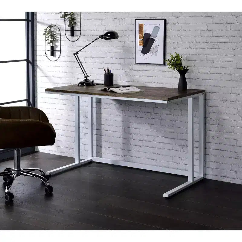 Bureau d'ordinateur moderne de 47 pouces avec pieds élégants en forme de L, bureau de travail avec cadre métallique, bureau d'écriture pour le bureau, le salon, la chambre à coucher