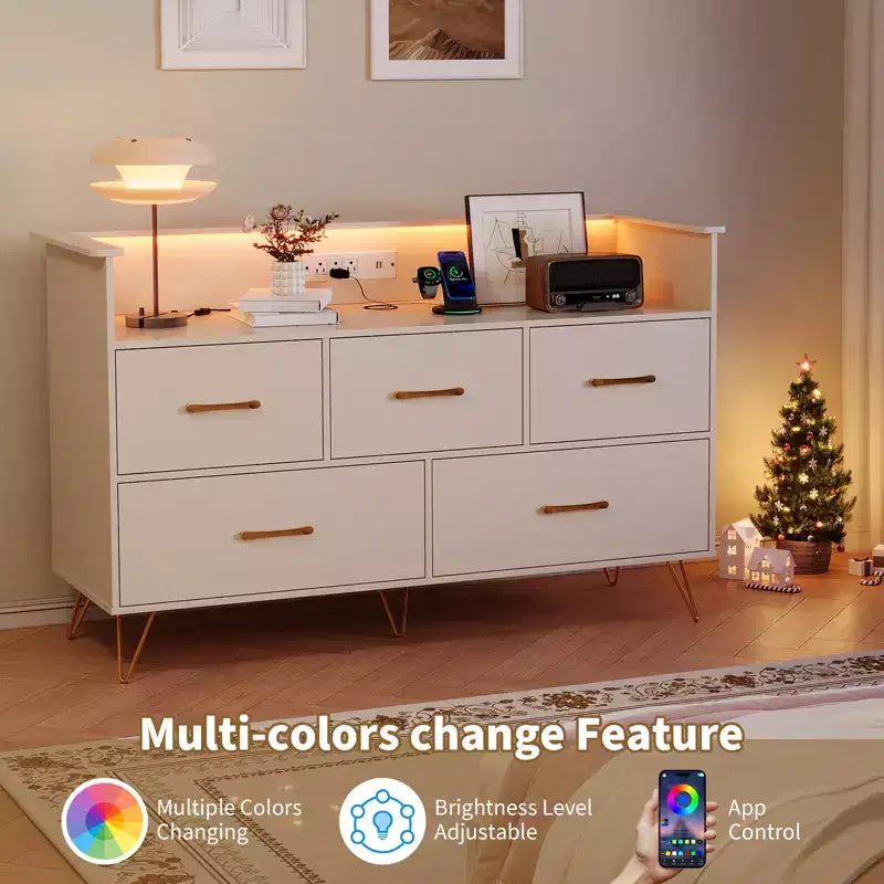 Commode à 5 tiroirs pour chambre à coucher, commode moderne avec lumières LED et station de recharge, organisateur de rangement de vêtements compact en bois